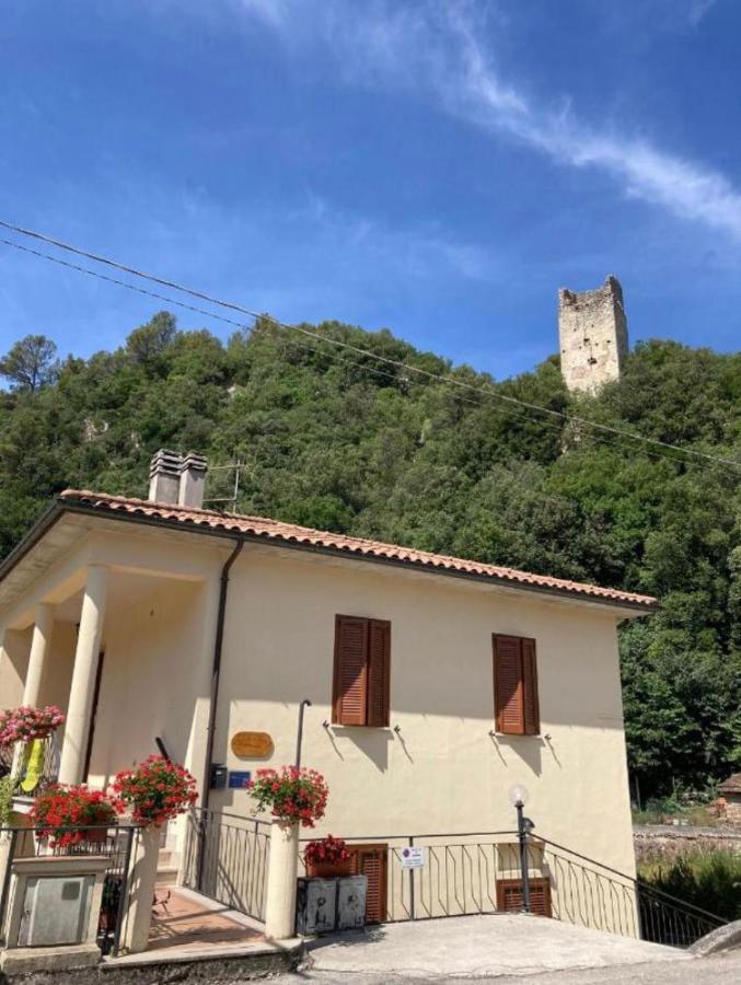 La Casa Dei Nonni Hotel Torre Orsina Luaran gambar