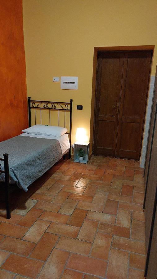 La Casa Dei Nonni Hotel Torre Orsina Luaran gambar