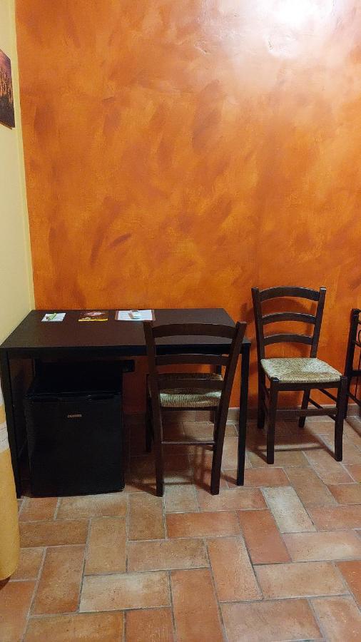 La Casa Dei Nonni Hotel Torre Orsina Luaran gambar