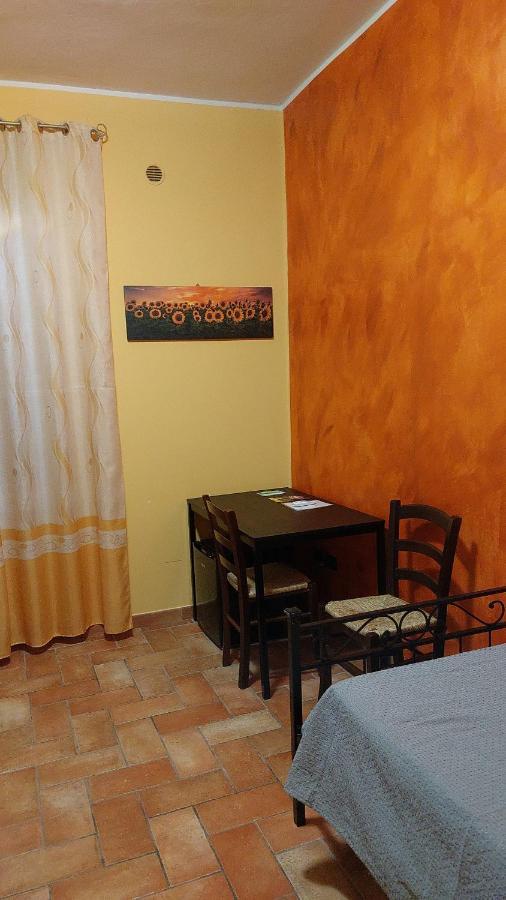 La Casa Dei Nonni Hotel Torre Orsina Luaran gambar
