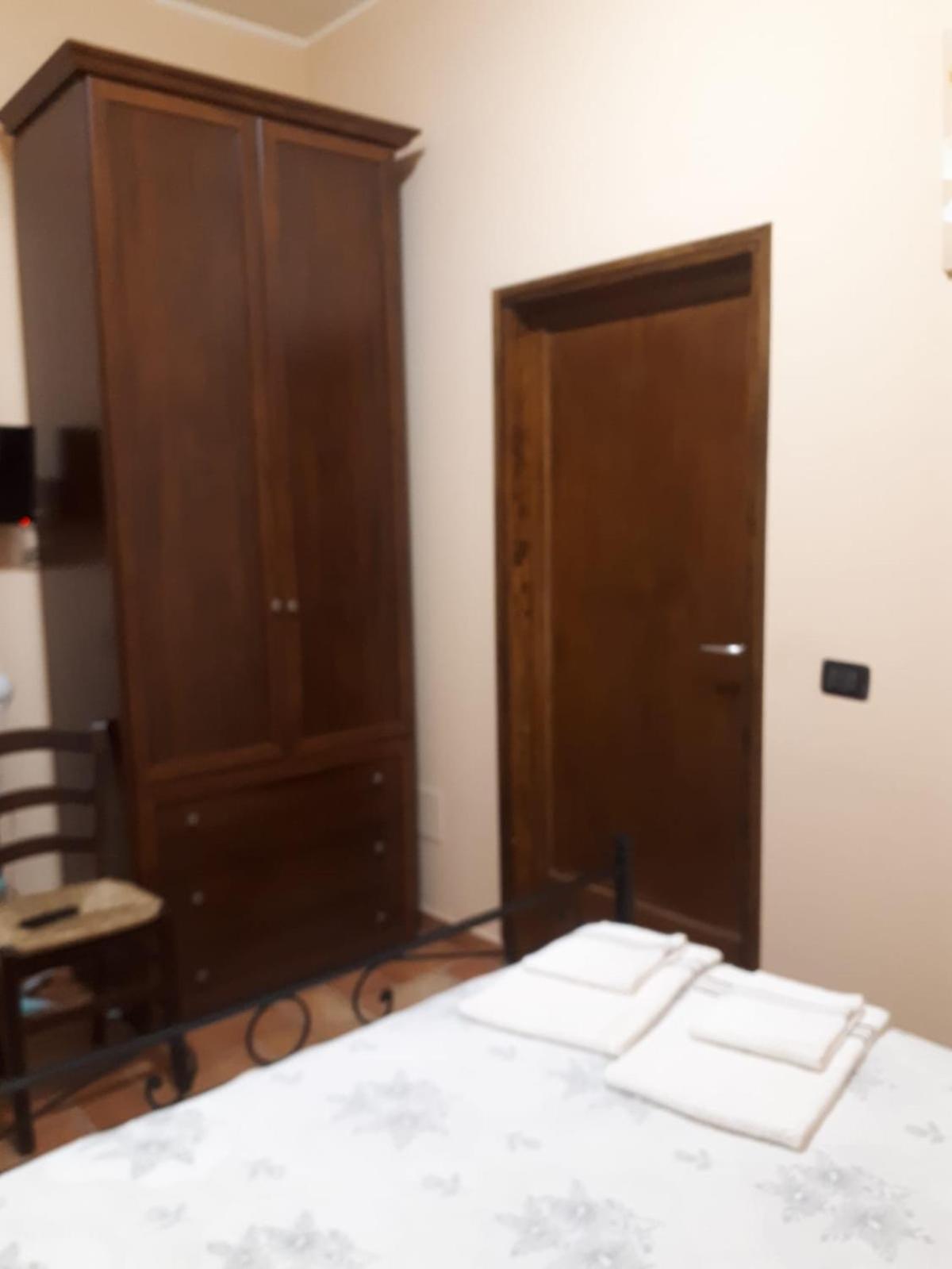 La Casa Dei Nonni Hotel Torre Orsina Luaran gambar