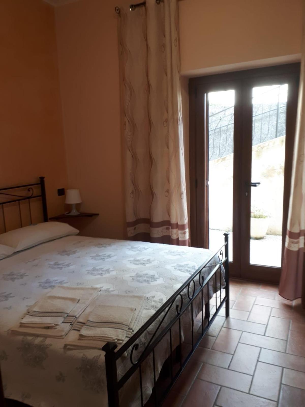 La Casa Dei Nonni Hotel Torre Orsina Luaran gambar