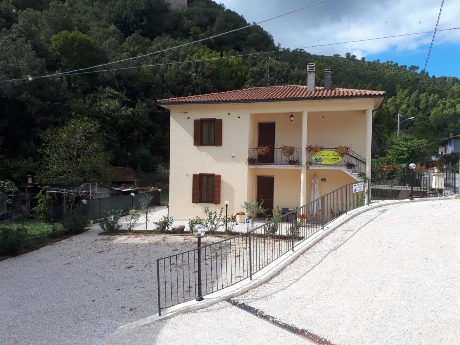 La Casa Dei Nonni Hotel Torre Orsina Luaran gambar