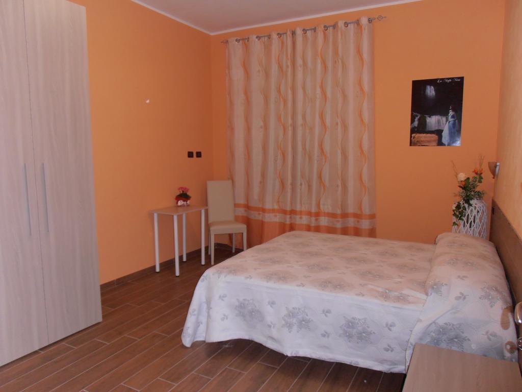 La Casa Dei Nonni Hotel Torre Orsina Luaran gambar